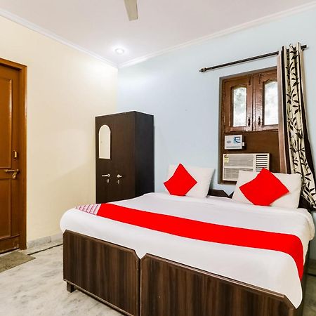 Hotel O Maurya Residency Gurgáon Kültér fotó