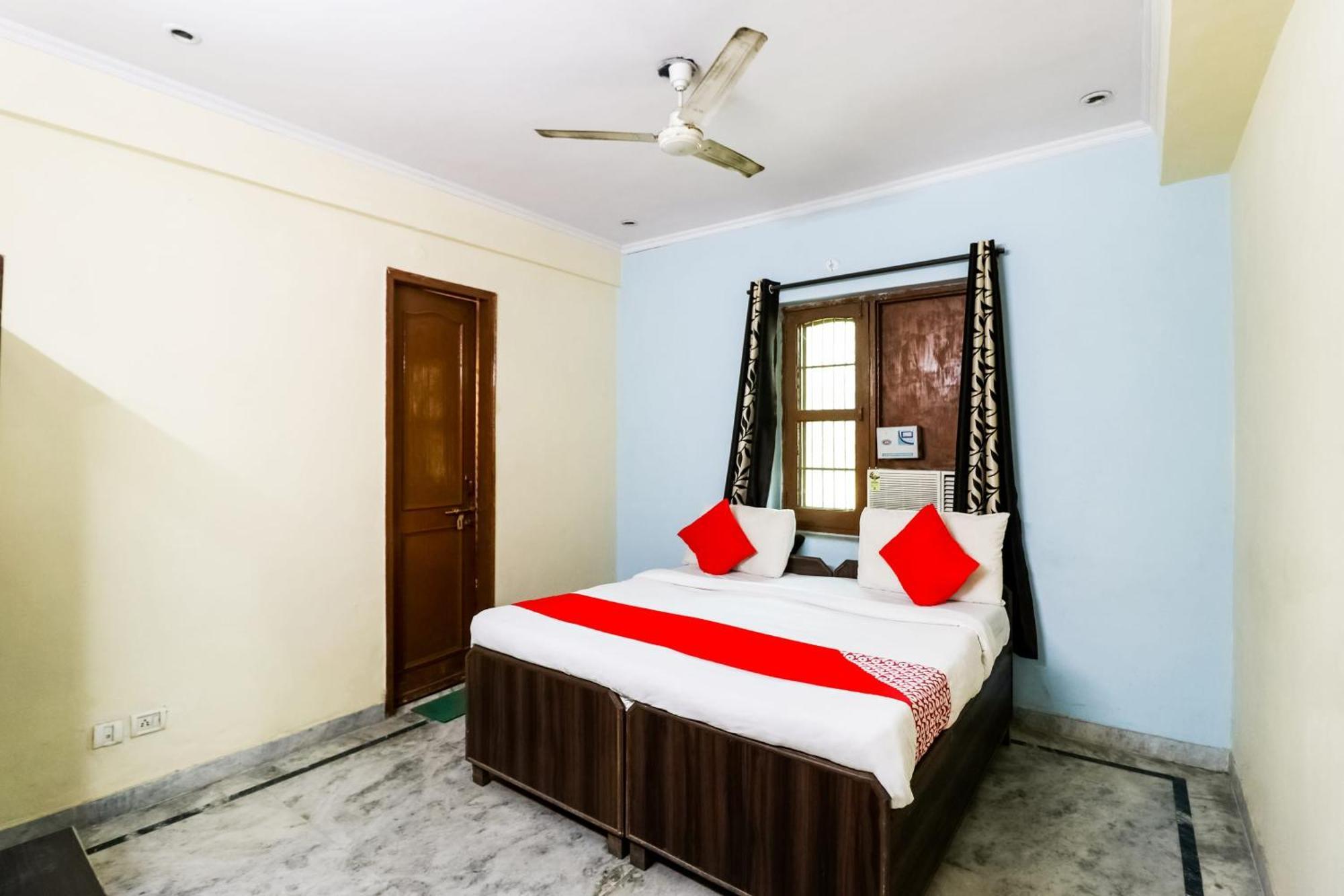 Hotel O Maurya Residency Gurgáon Kültér fotó