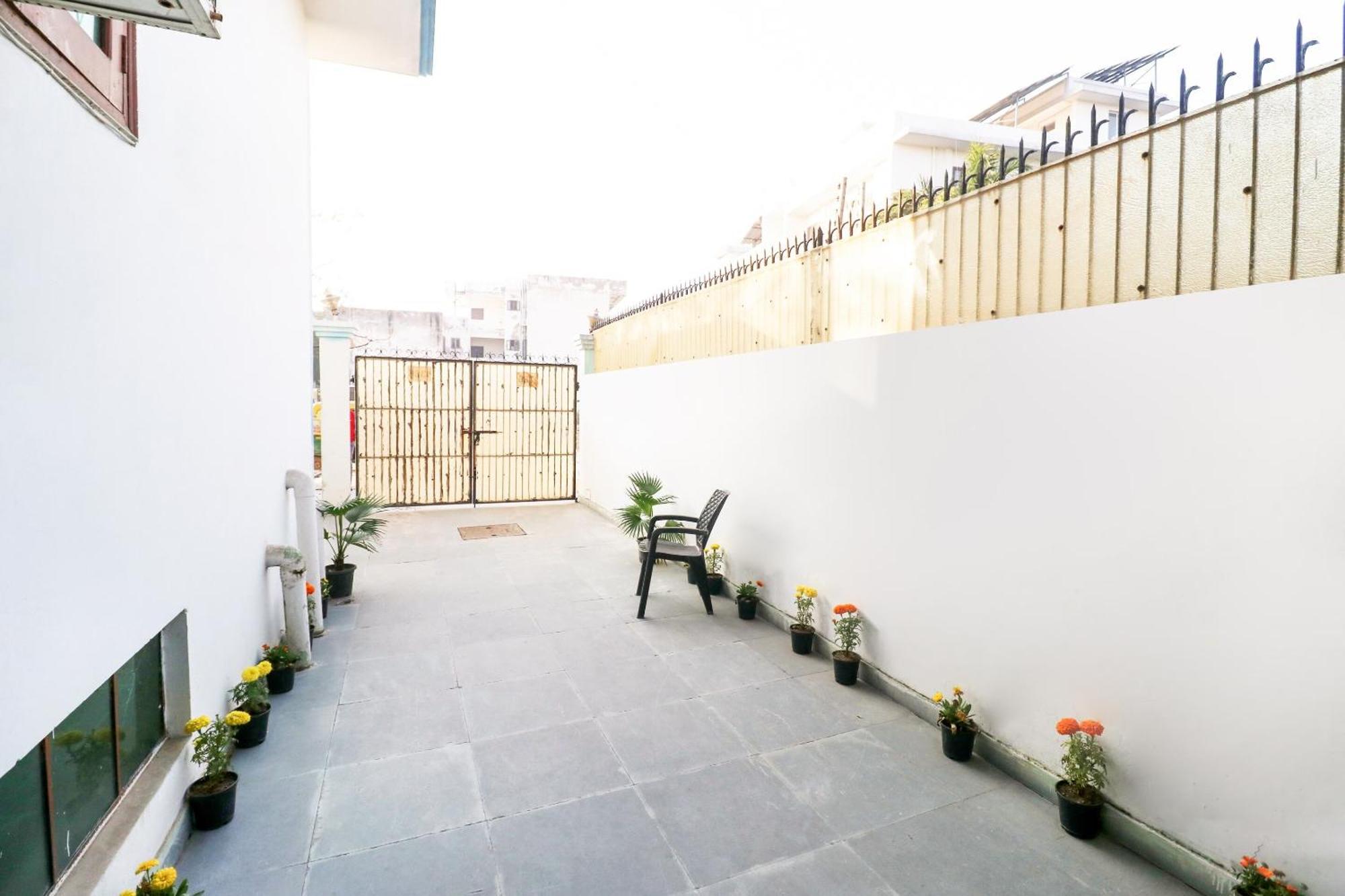 Hotel O Maurya Residency Gurgáon Kültér fotó