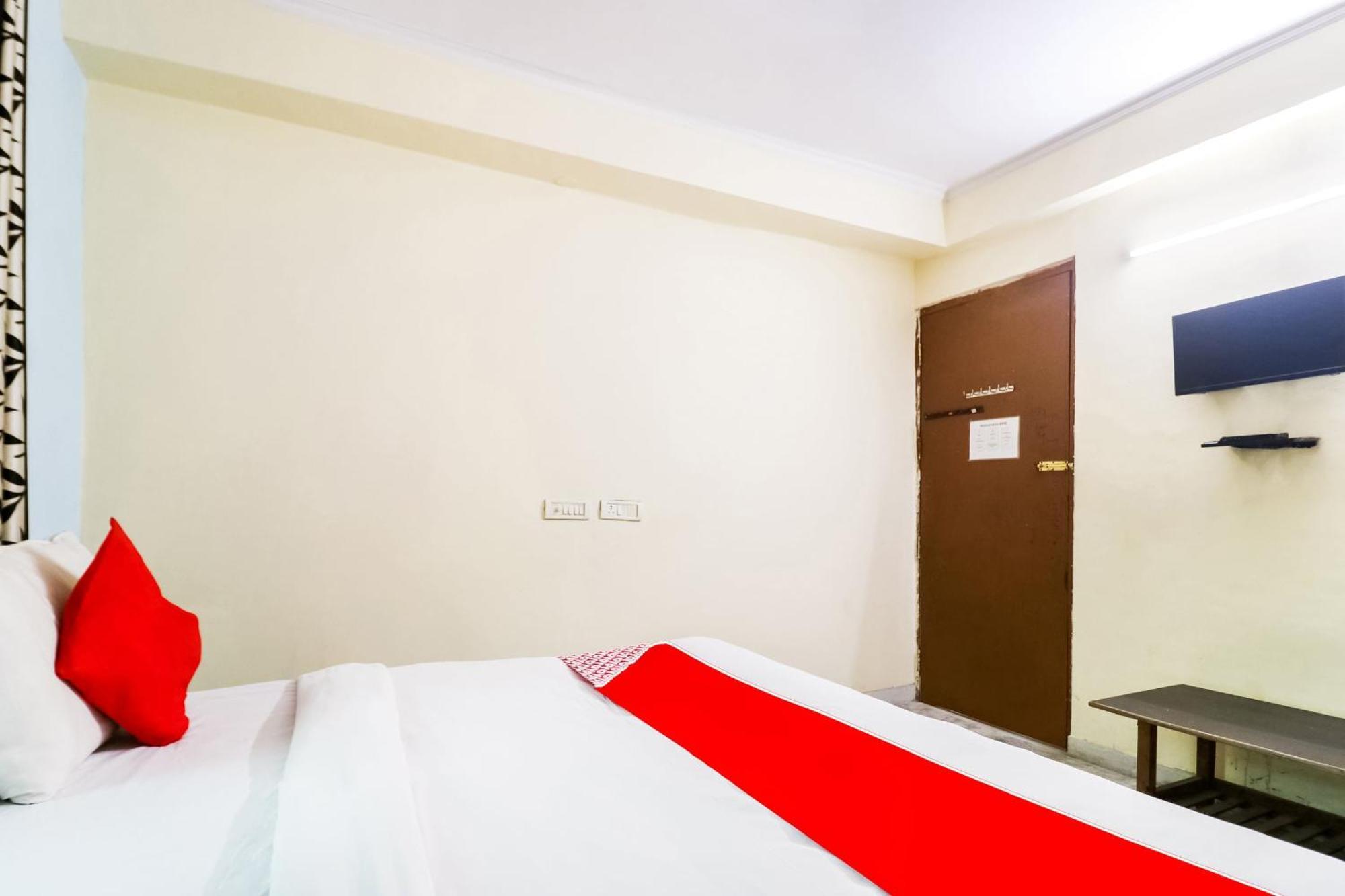 Hotel O Maurya Residency Gurgáon Kültér fotó
